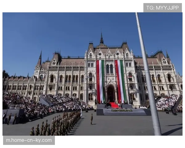 决赛将于5月30日在布达佩斯举行,冠军之路正式开启 决赛将于5月30日在布达佩斯举行,冠军之路正式开启